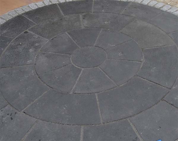 Black Lime stone Circle Paving